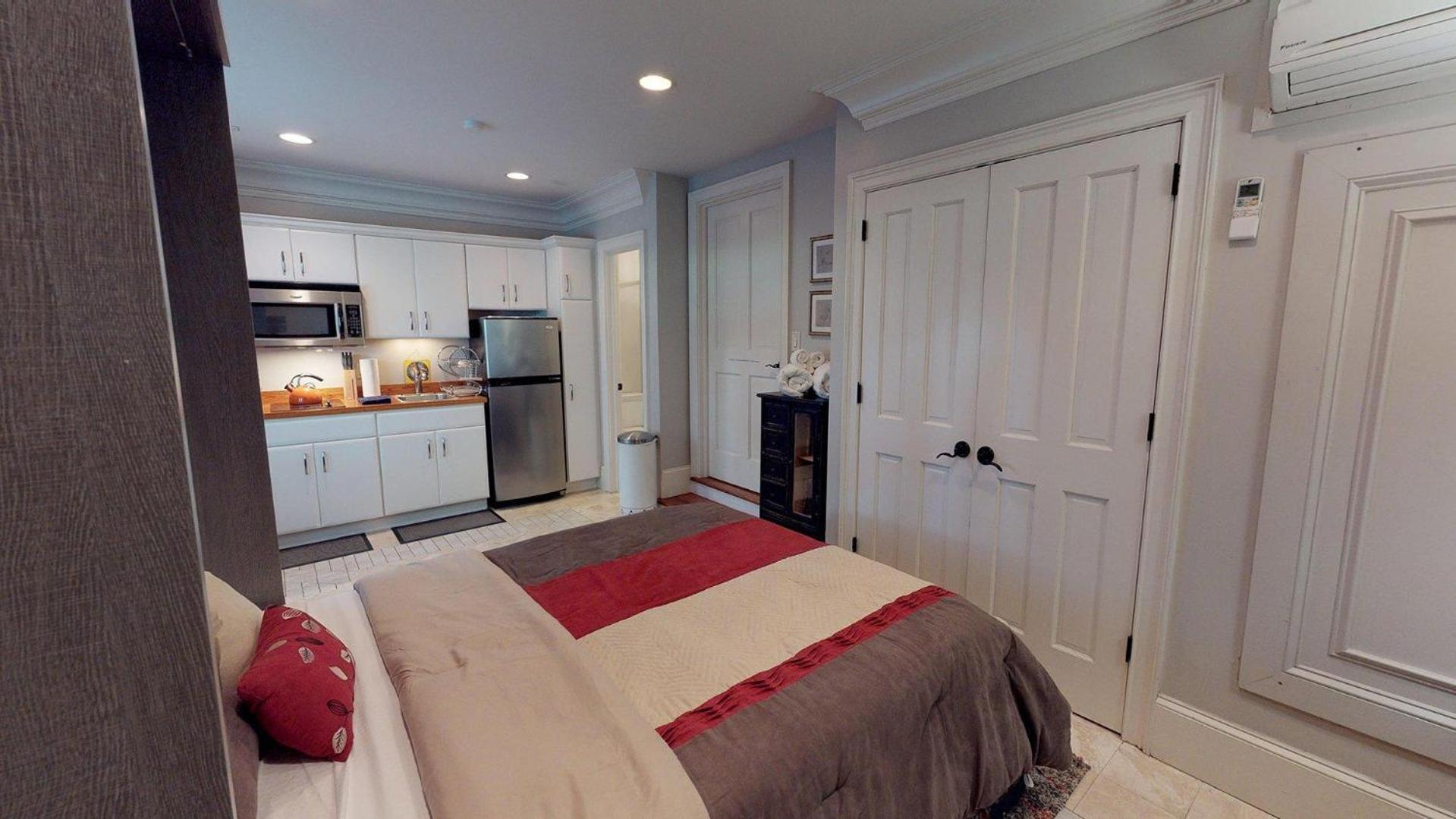 Suite Escape Savannah Exterior photo