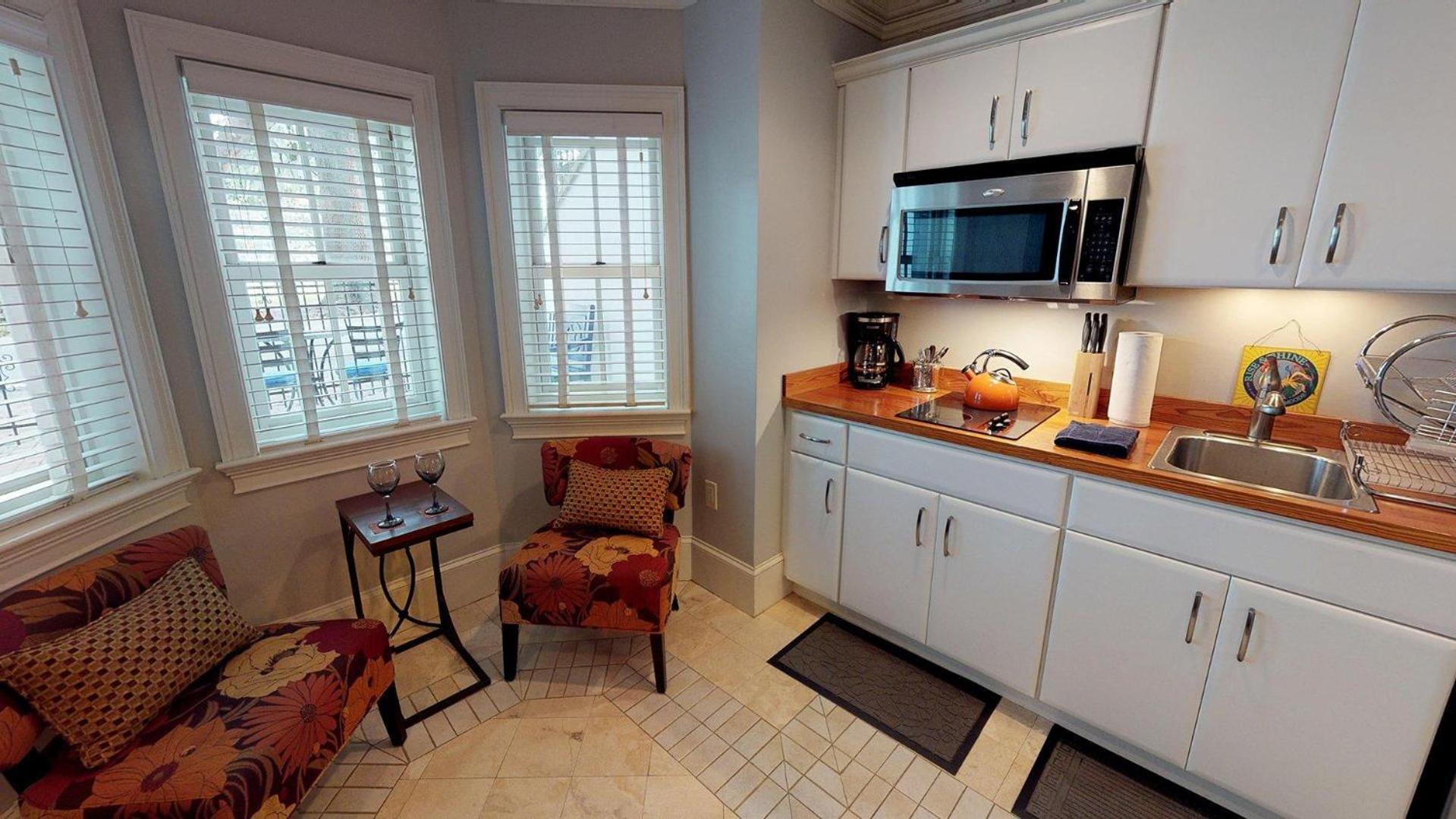Suite Escape Savannah Exterior photo